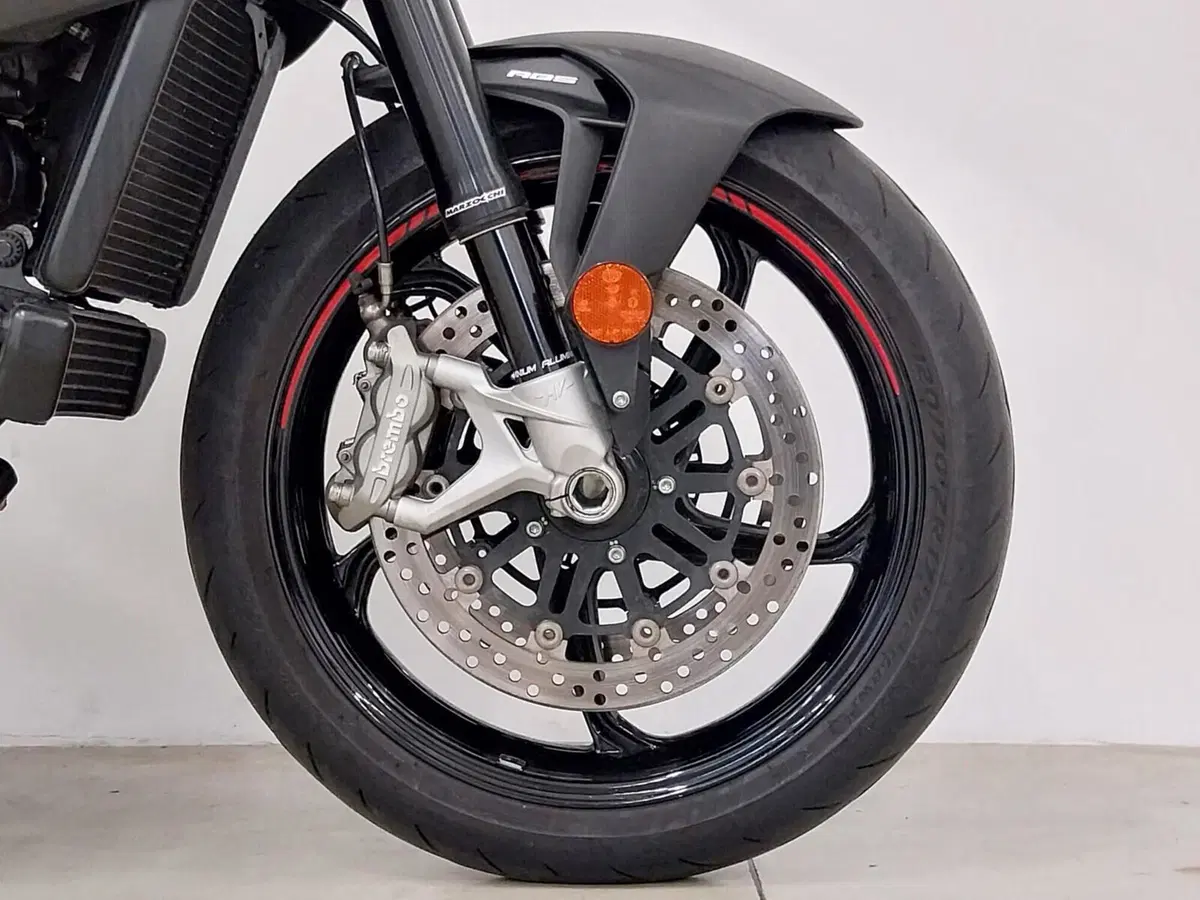 MV Agusta Brutale 800 RR (2017 - 20) (13)