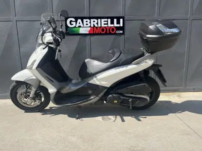 Piaggio Beverly 350 SportTouring ie (2011 - 15) usata