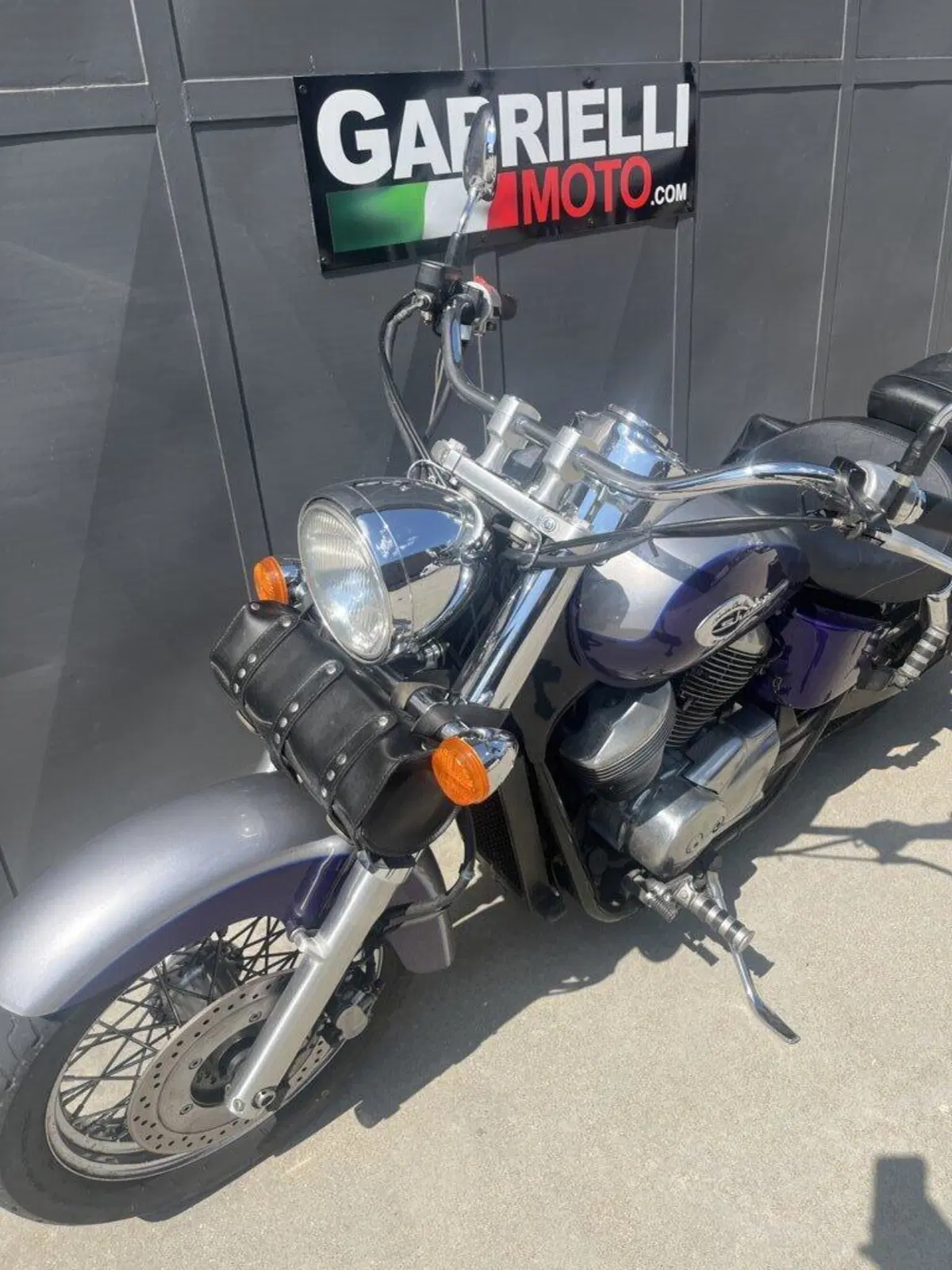 Honda VT 750 C Shadow Monotone (1997 - 01) (2)