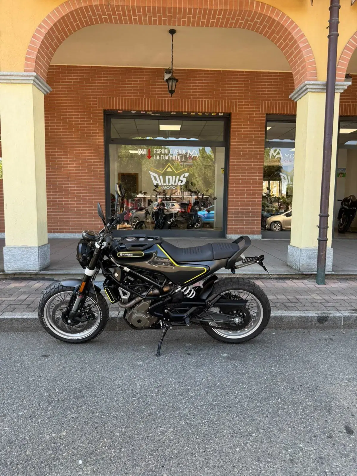 Husqvarna Svartpilen 401 (2020)