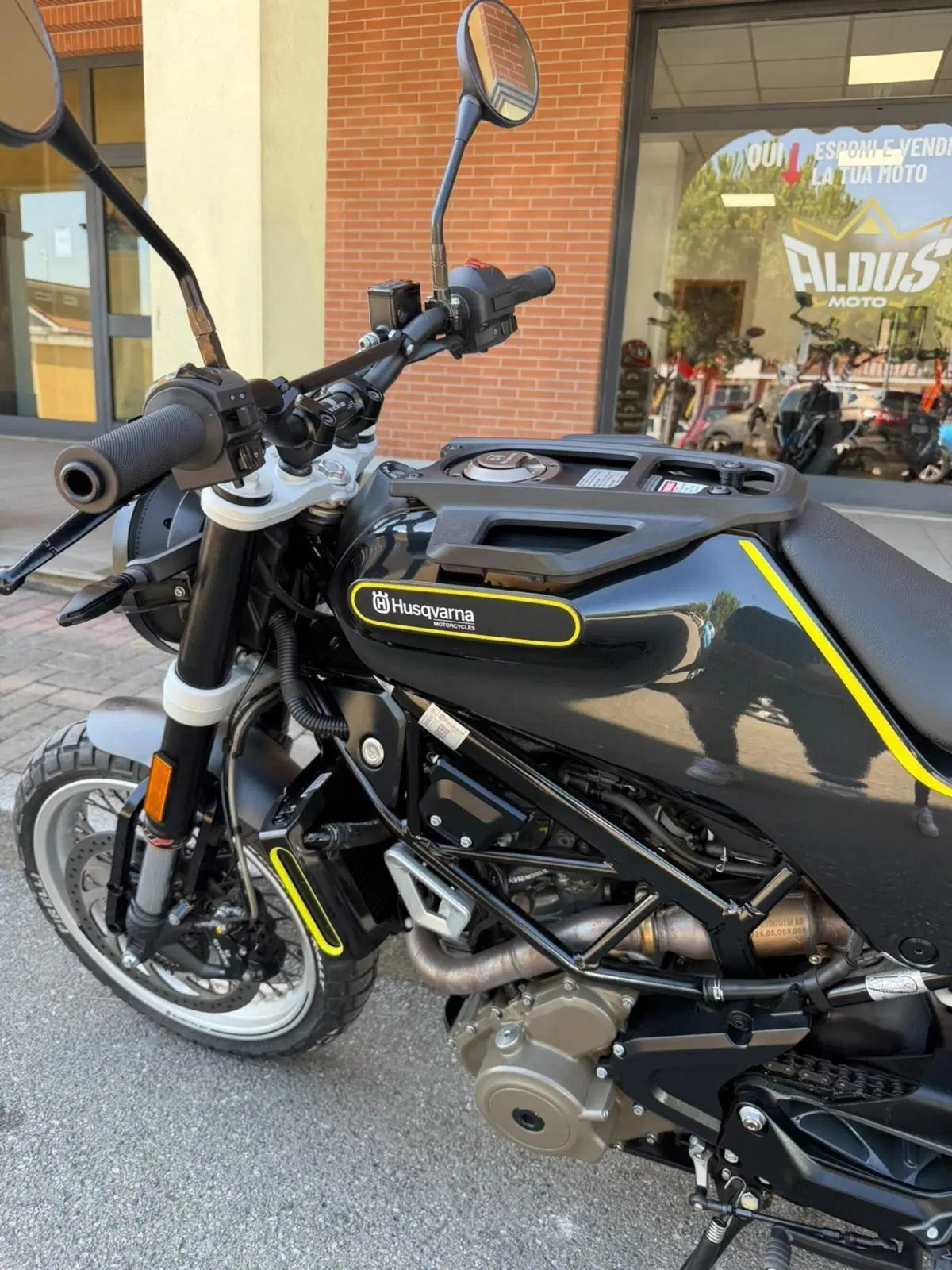 Husqvarna Svartpilen 401 (2020) (4)
