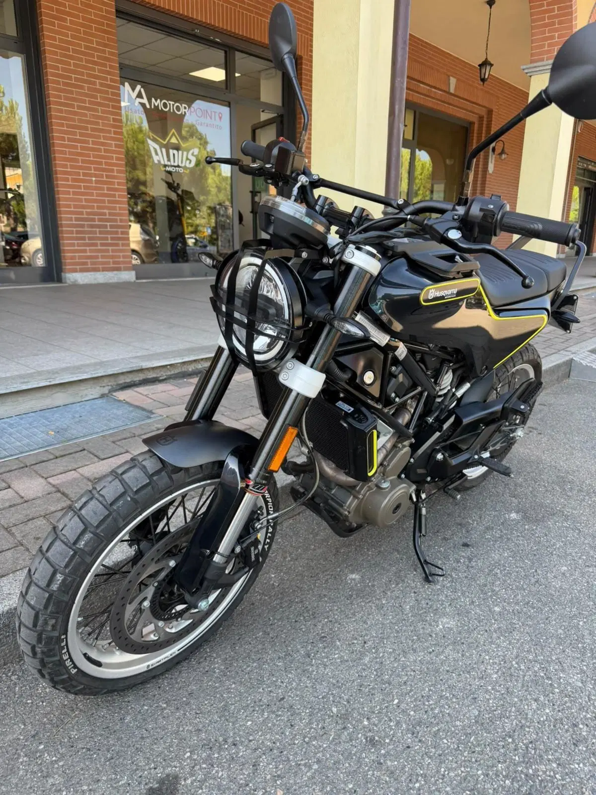 Husqvarna Svartpilen 401 (2020) (5)