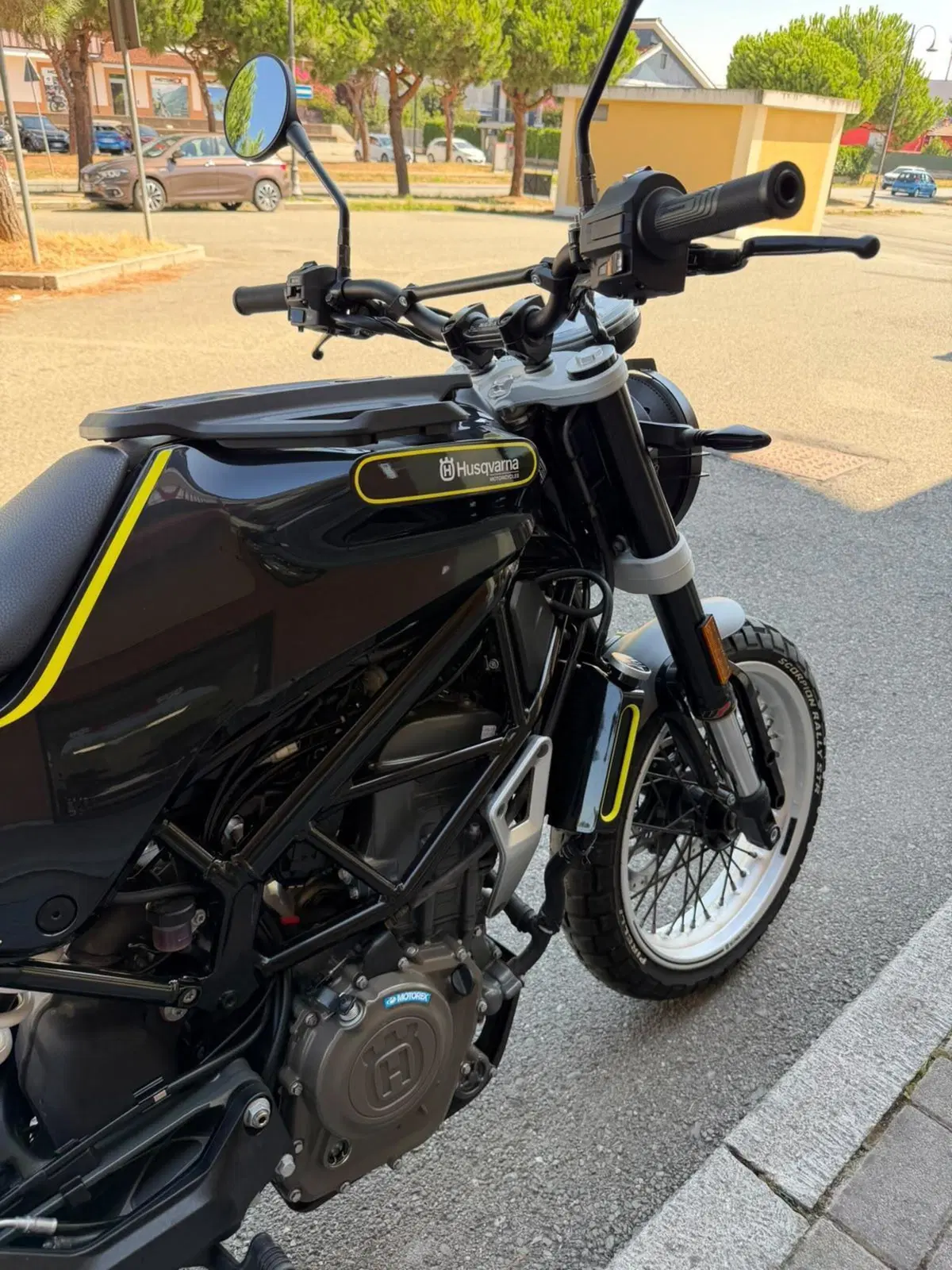 Husqvarna Svartpilen 401 (2020) (9)