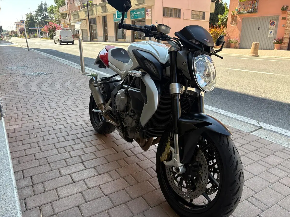 MV Agusta Brutale 800 EAS ABS (2012 - 15) (4)