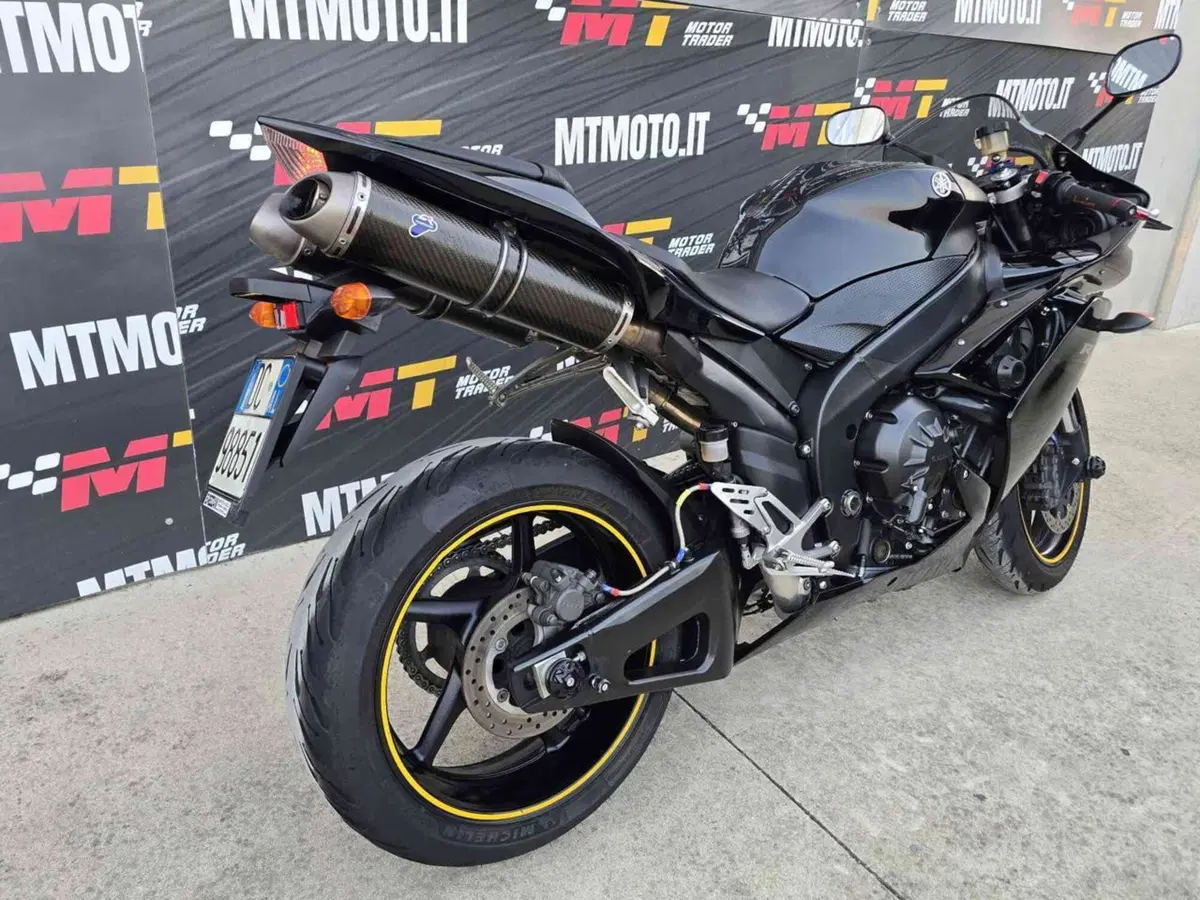 Yamaha YZF R1 (2007 - 08) (5)