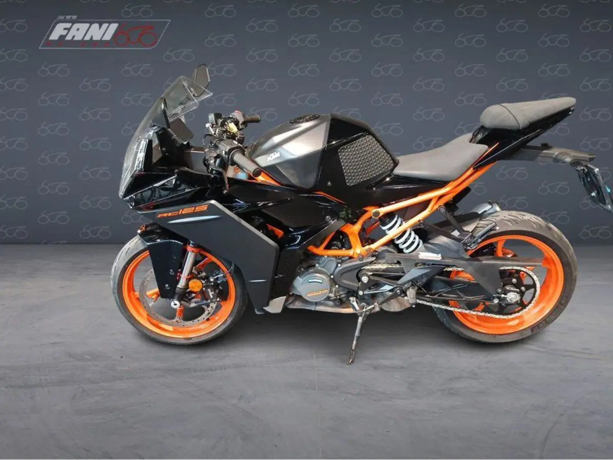 KTM RC 125 (2022 - 26) (2)
