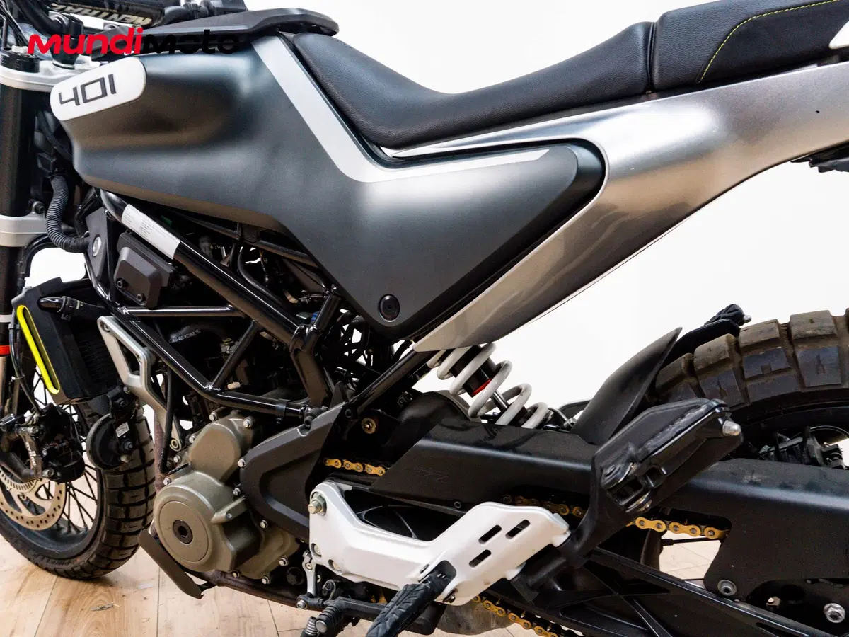 Husqvarna Svartpilen 401 (2020) (10)