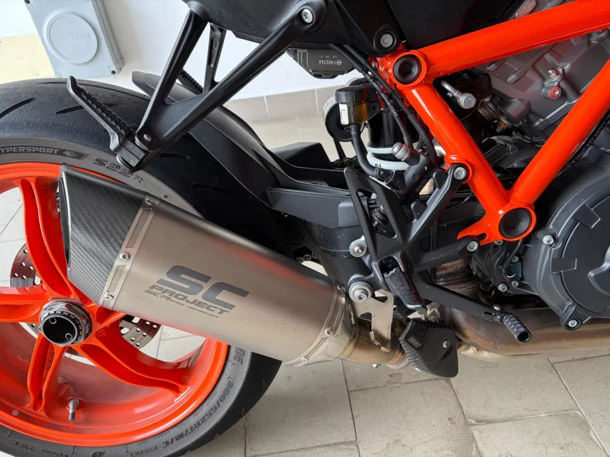 KTM 1290 Super Duke R EVO (2022 - 23) (11)