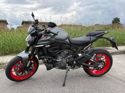 Ducati Monster 937 + (2021 - 25) usata