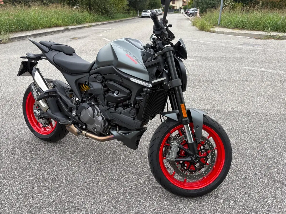 Ducati Monster 937 + (2021 - 25) (4)