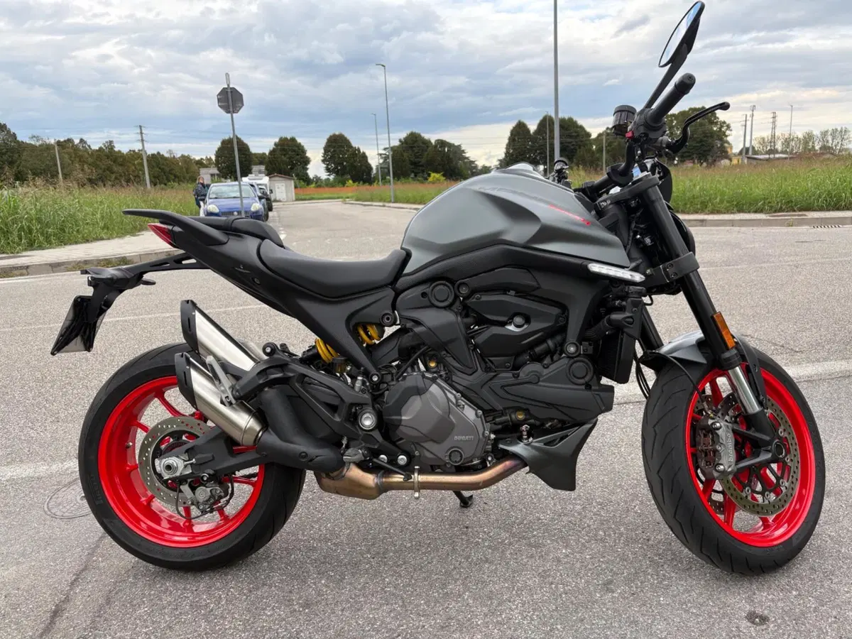 Ducati Monster 937 + (2021 - 25) (12)