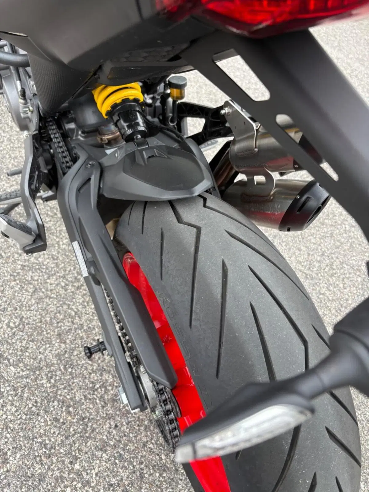 Ducati Monster 937 + (2021 - 25) (14)