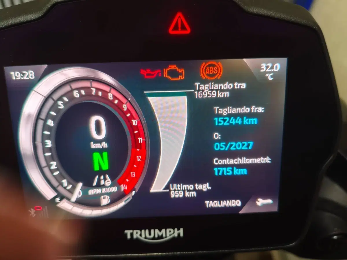 Triumph Speed Triple 1200 RS (2025 - 26) (4)