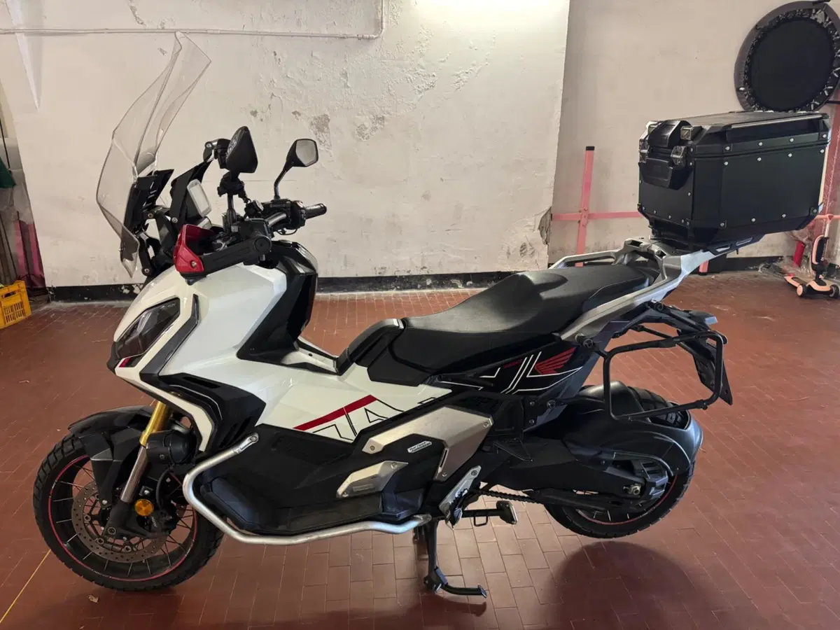 Honda X-ADV 750 DCT Gravel (2021 - 24) (2)