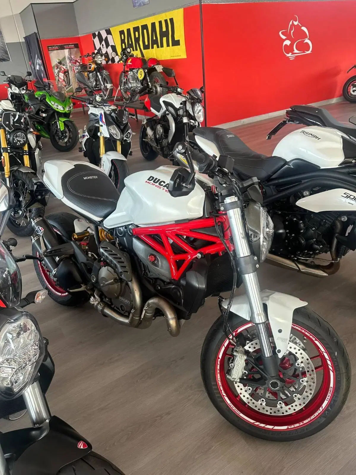 Ducati Monster 821 ABS (2014 - 17) (2)