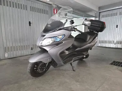 Suzuki Burgman AN 400 (2008 - 13) usata