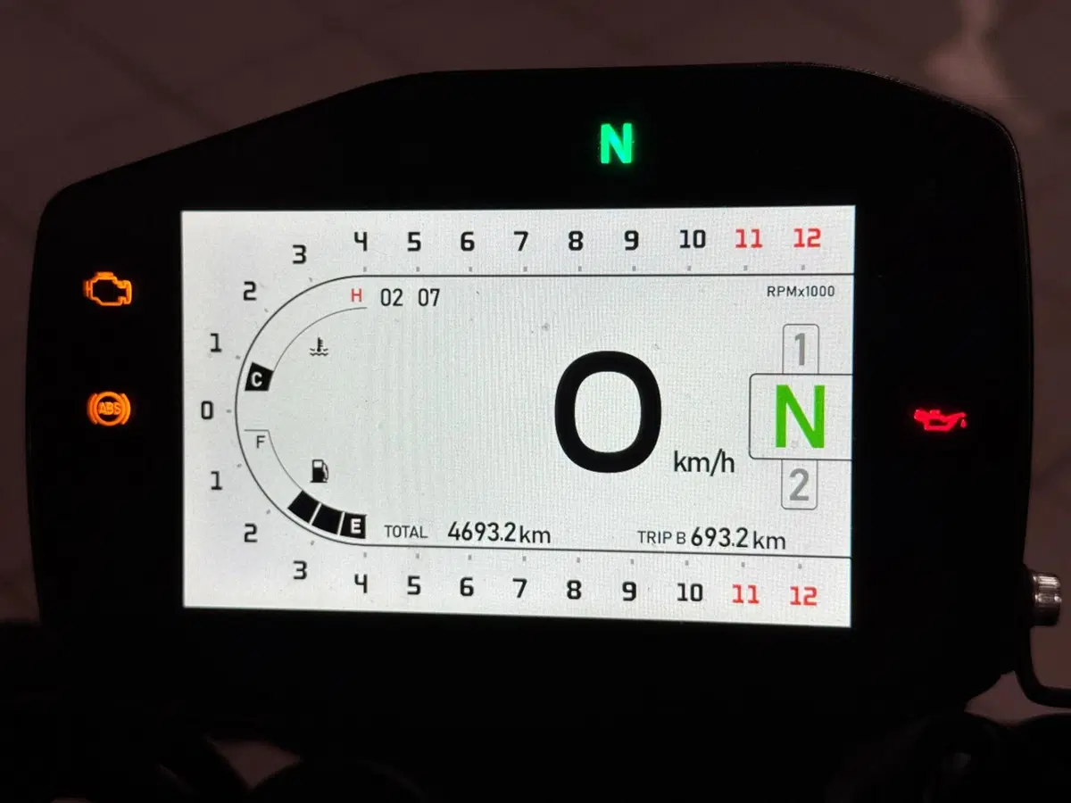 Benelli Leoncino 800 (2022 - 26) (2)