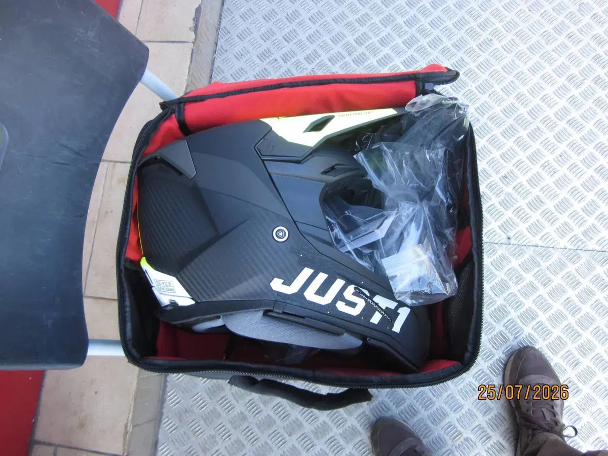 CASCO MOTOCROSS J1 22 CARBONIO Just1 (2)
