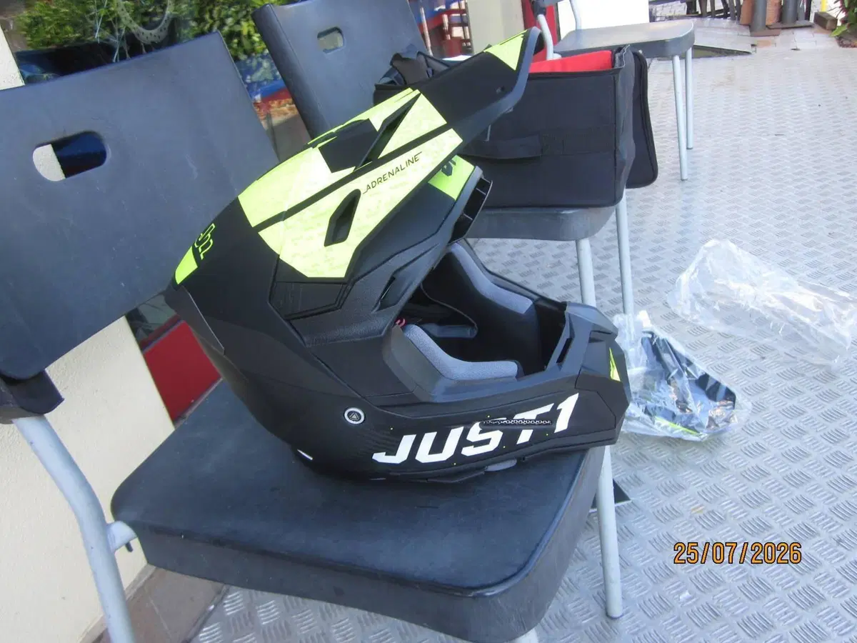 CASCO MOTOCROSS J1 22 CARBONIO Just1 (6)