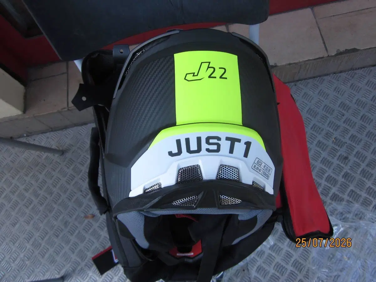 CASCO MOTOCROSS J1 22 CARBONIO Just1 (7)