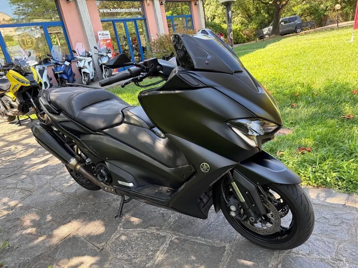 Yamaha T-Max 560 (2020 - 21) (2)