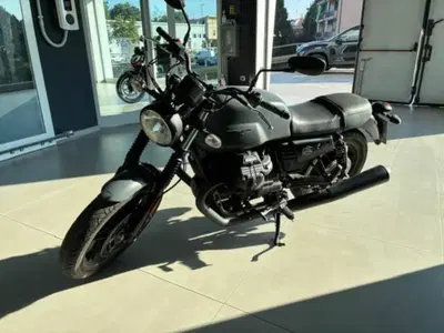Moto Guzzi V7 III Stone (2017 - 20) usata