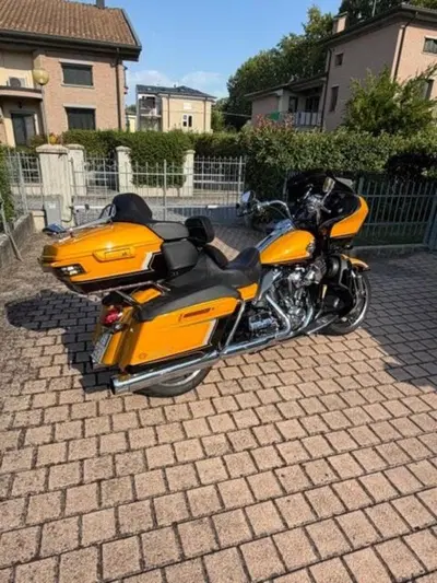 Harley-Davidson CVO Road Glide (2023) usata