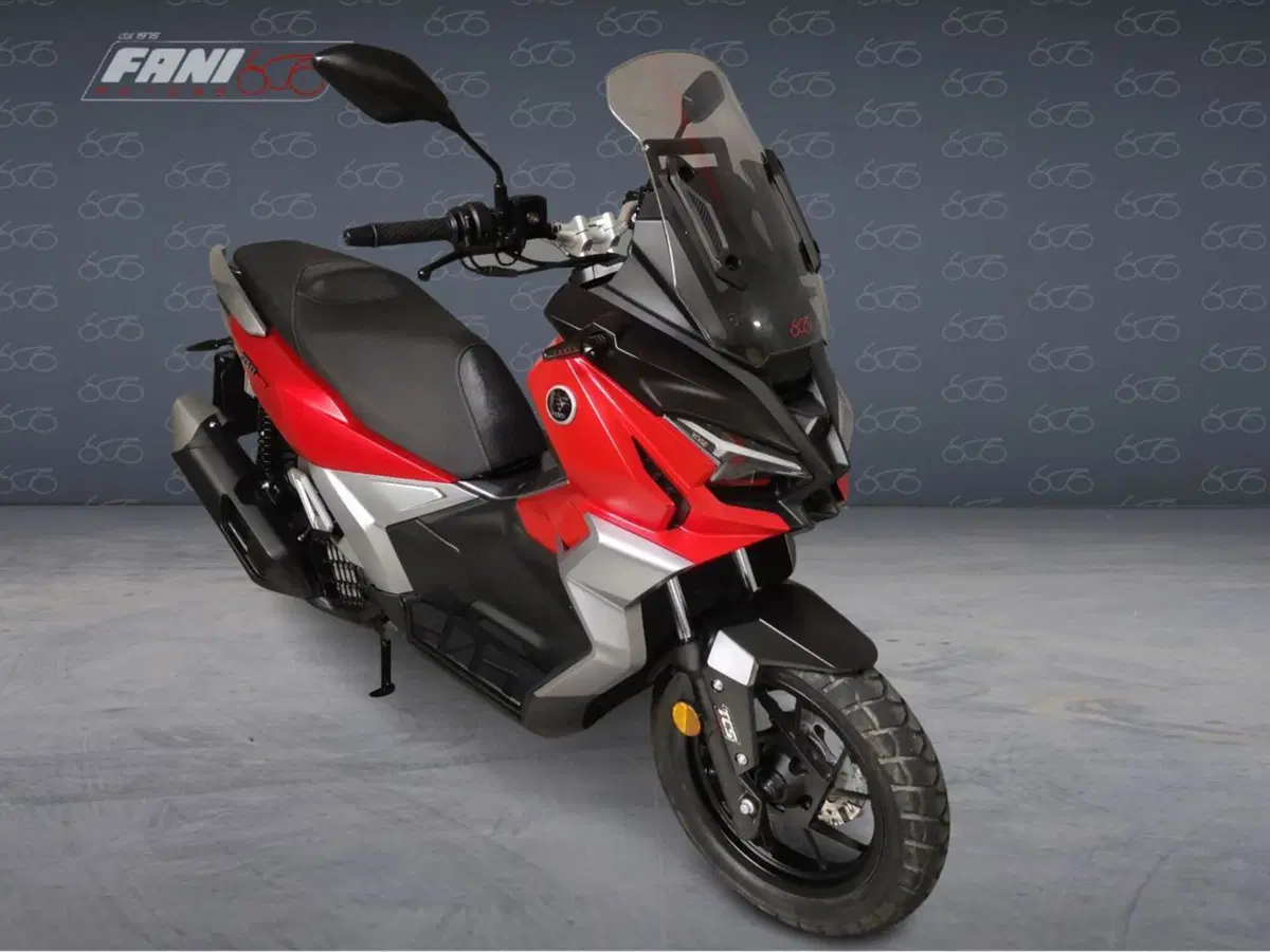 Voge Sfida SR1 ADV (2023 - 26) (2)