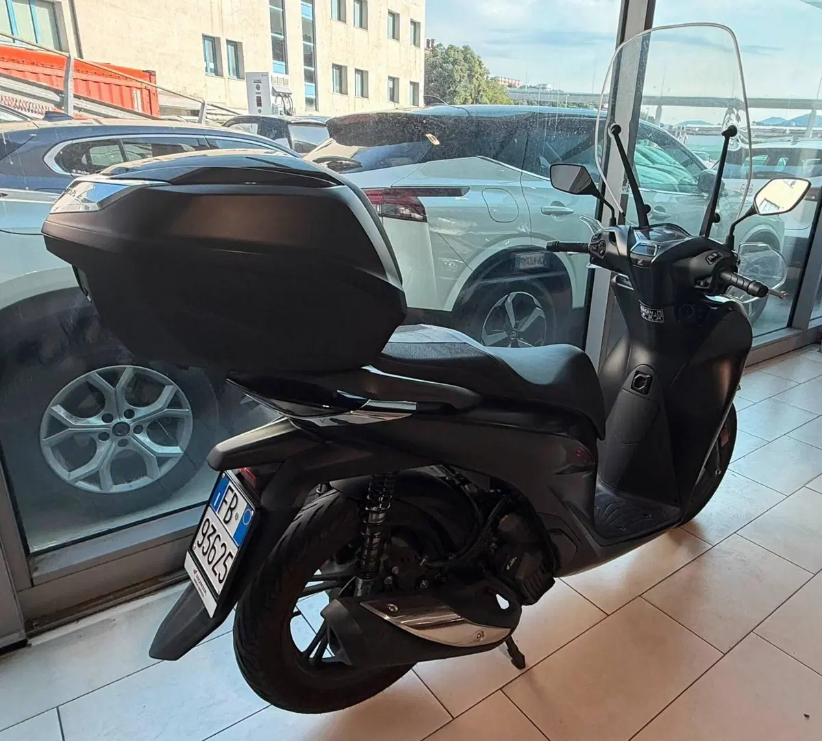 Honda SH 150i Sport (2022 - 23) (5)
