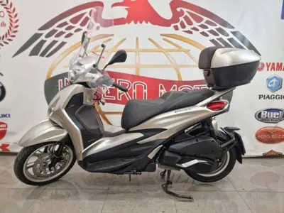 Piaggio Beverly 300 ABS-ASR (2021 - 25) usata