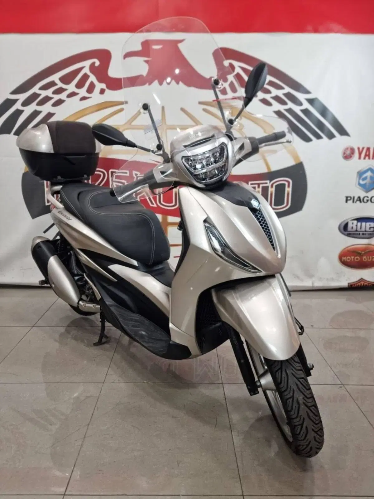Piaggio Beverly 300 ABS-ASR (2021 - 25) (3)