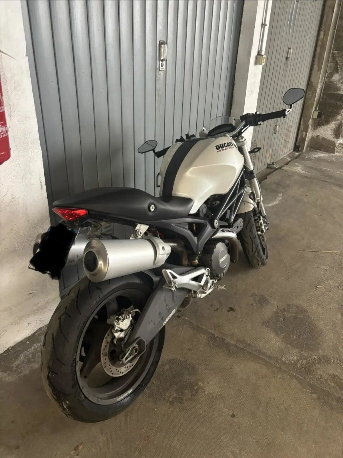 Ducati Monster 696 (2008 - 13) (2)