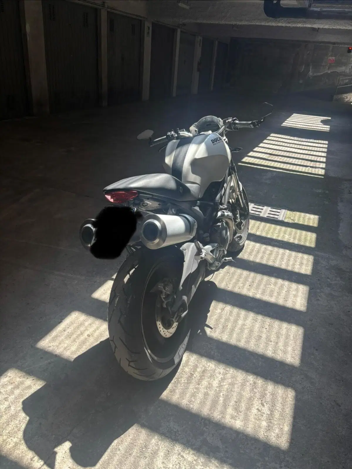 Ducati Monster 696 (2008 - 13) (7)