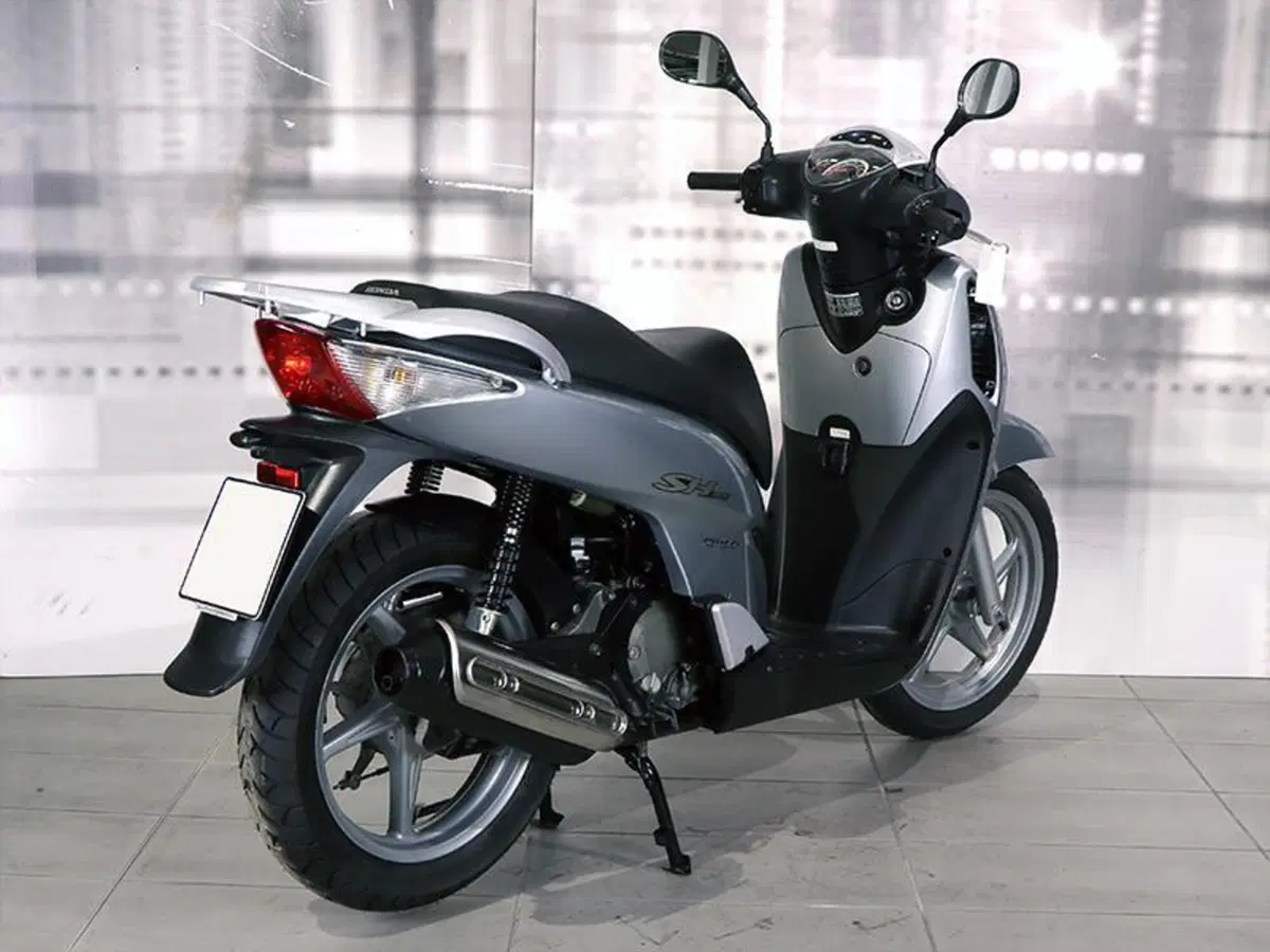 Honda SH 150i (2005 - 08) (7)