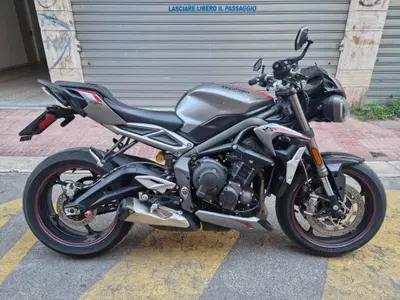 Triumph Street Triple RS (2020 - 22) usata