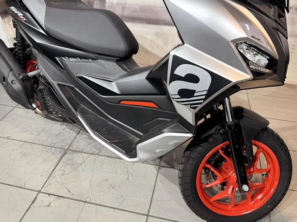 Aprilia SR GT 200 (2022 - 24) (2)