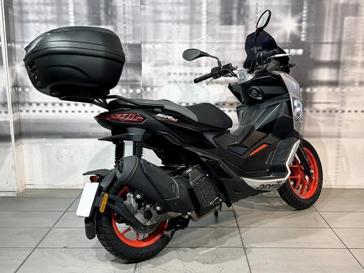 Aprilia SR GT 200 (2022 - 24) (6)