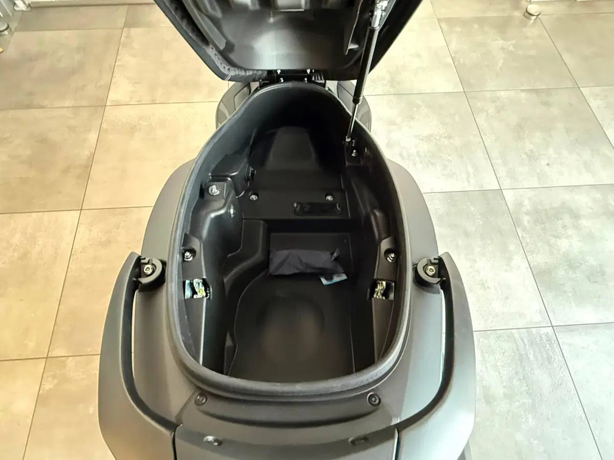 Kymco Agility 350i NN R16 (2023 - 26) (17)
