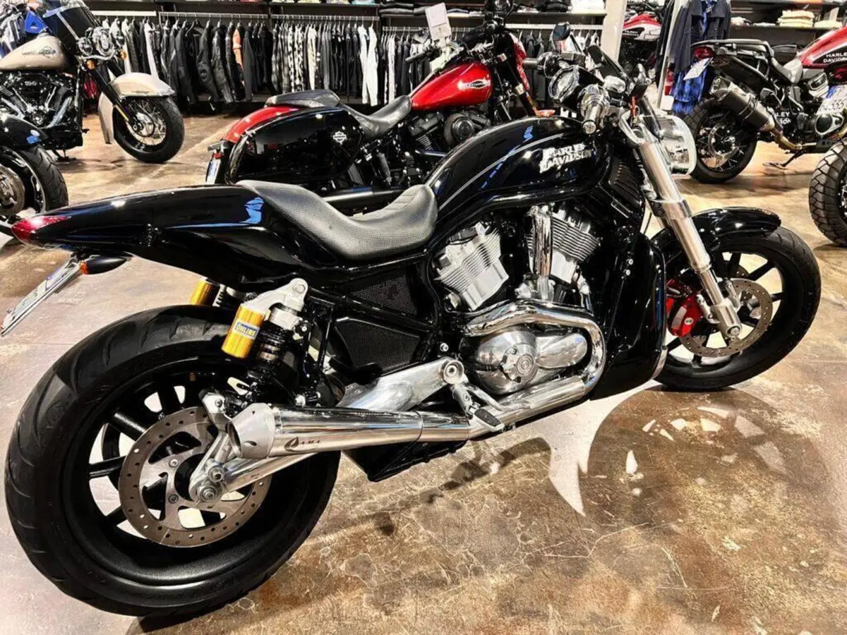 Harley-Davidson 1130 Street Rod (2006 - 07) - VRSCR (2)