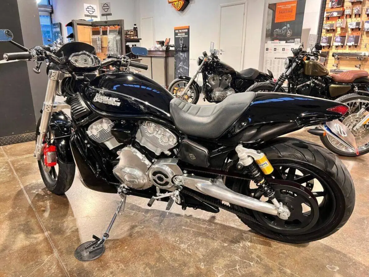 Harley-Davidson 1130 Street Rod (2006 - 07) - VRSCR (6)