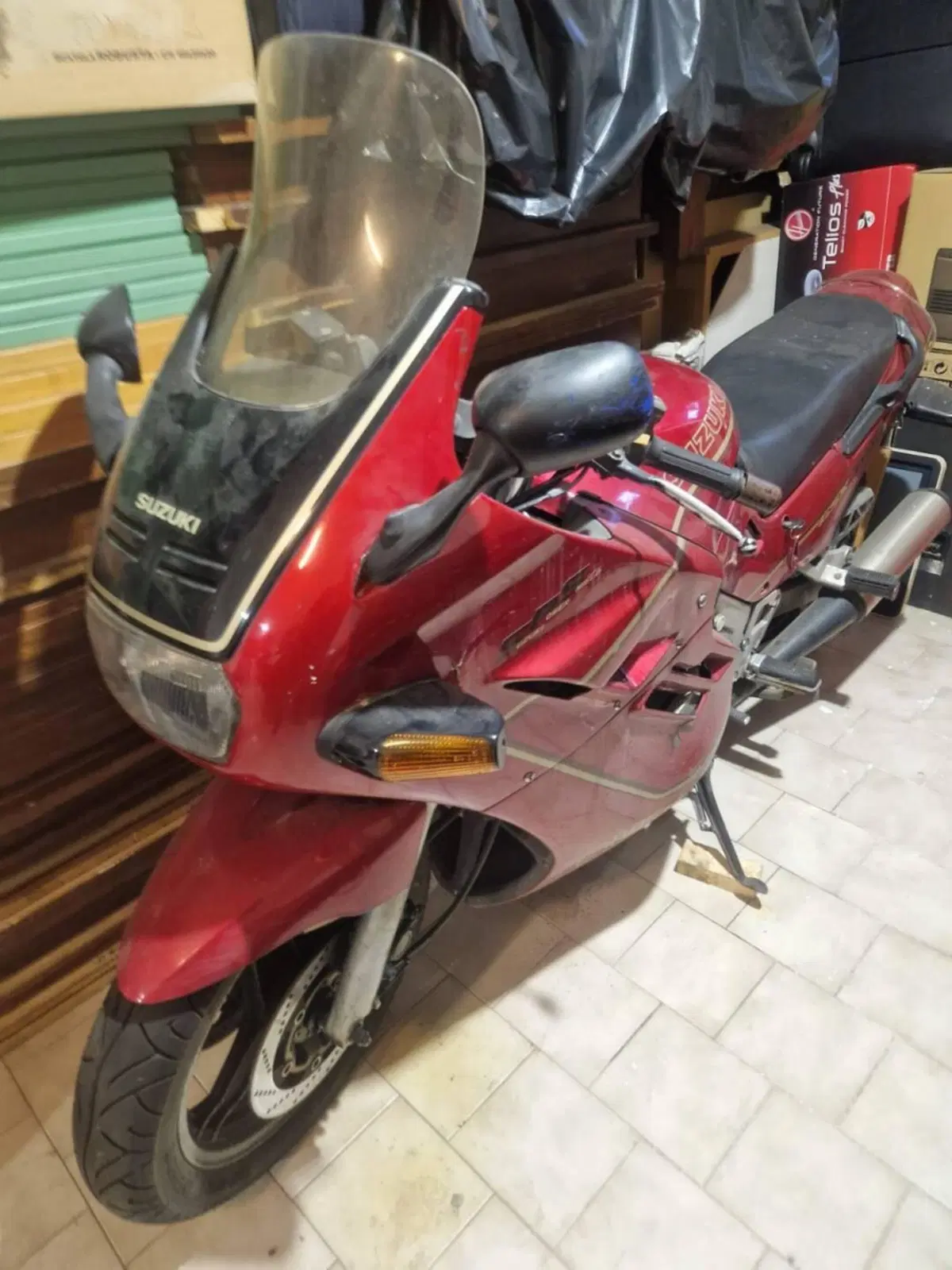 Suzuki GSX 1100 F