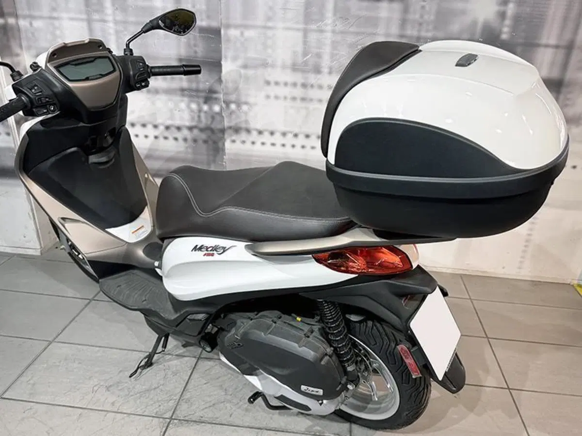 Piaggio Medley 150 ABS (2021 - 25) (4)