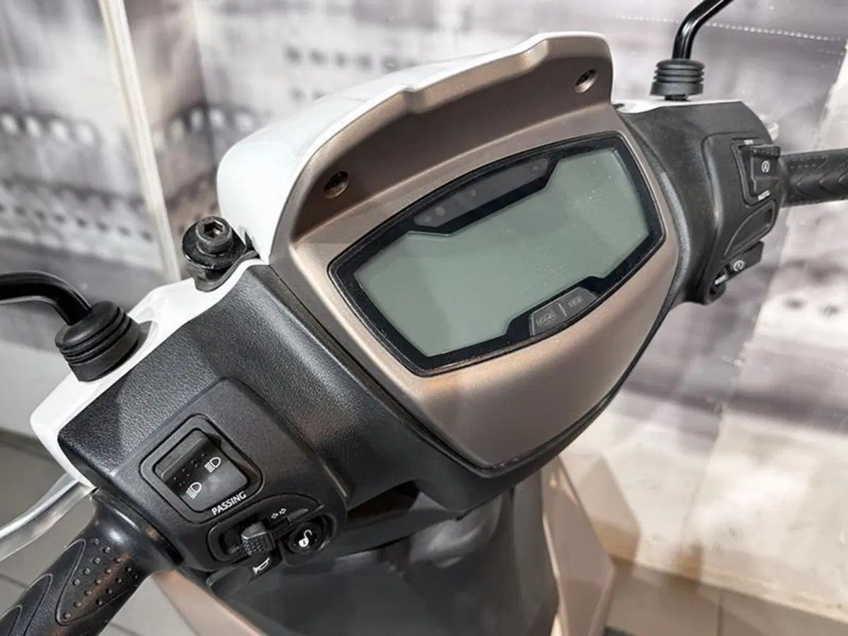 Piaggio Medley 150 ABS (2021 - 25) (6)