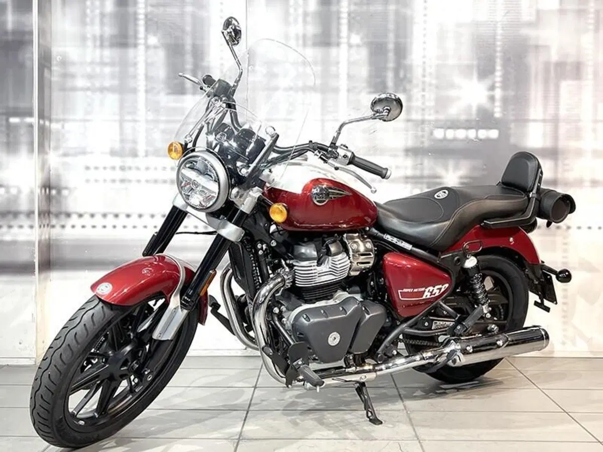 Royal Enfield Super Meteor 650 (2023 - 26) (7)