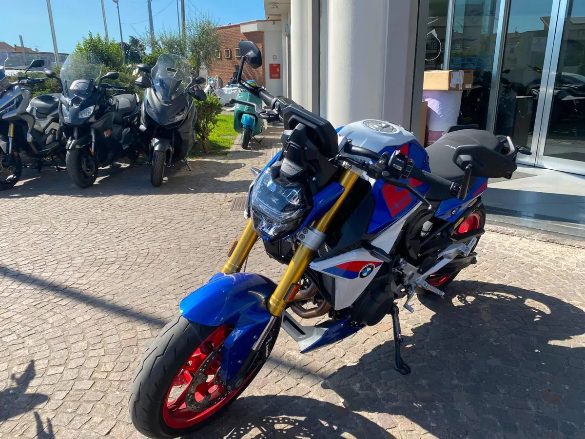Bmw F 900 R (2025 - 27) (4)