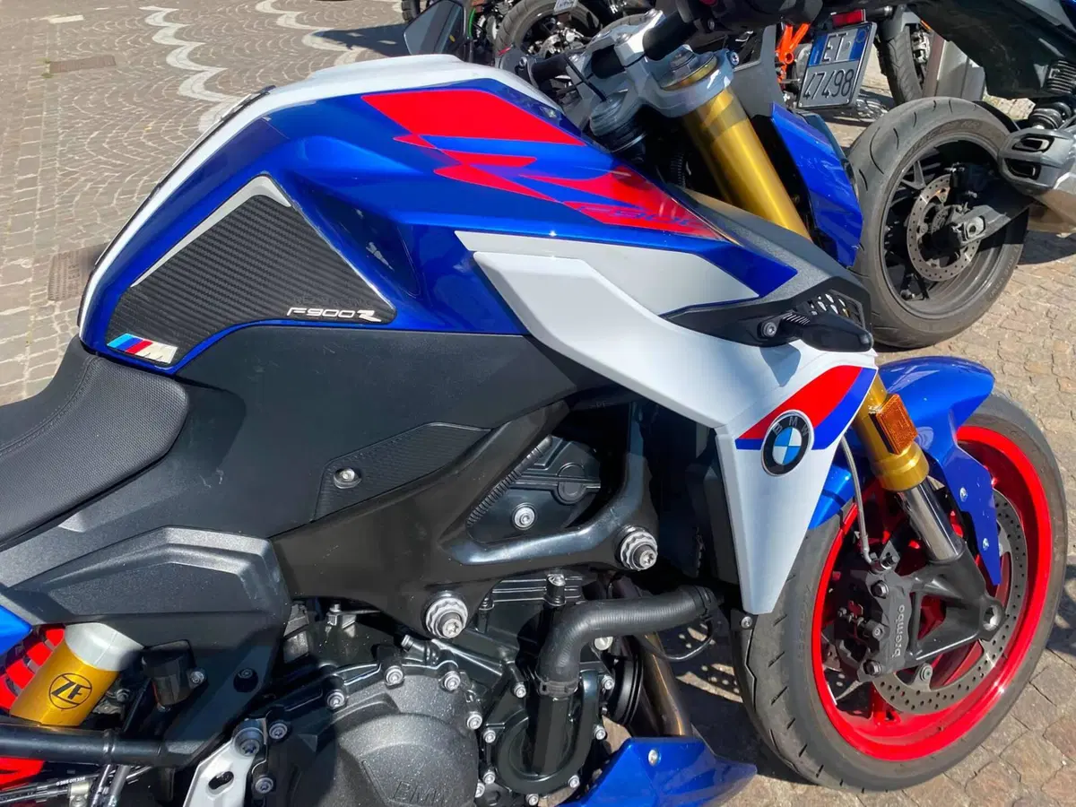 Bmw F 900 R (2025 - 27) (8)