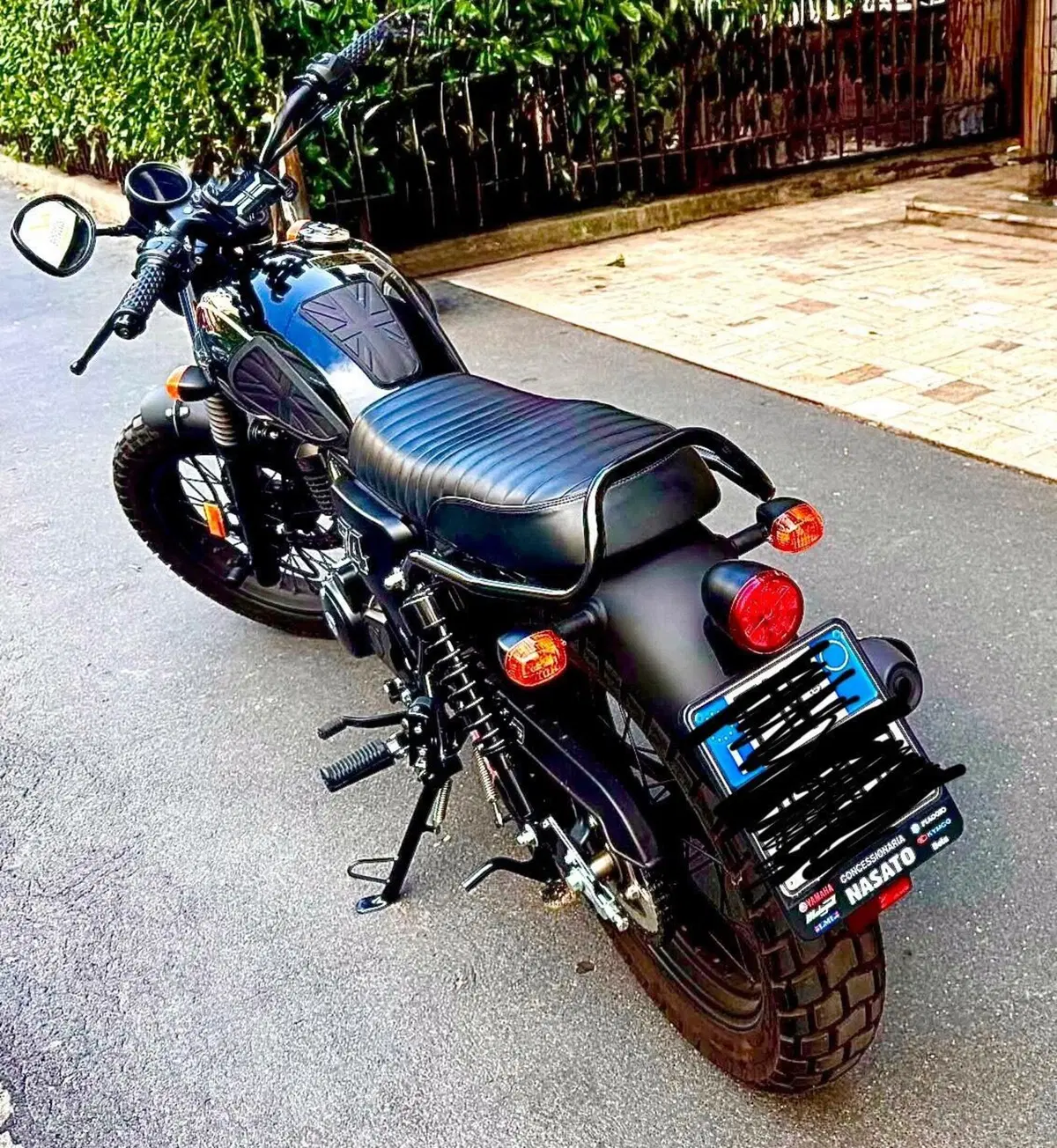 Archive Motorcycle AM 125 Blackpearl (2025 - 26) (3)