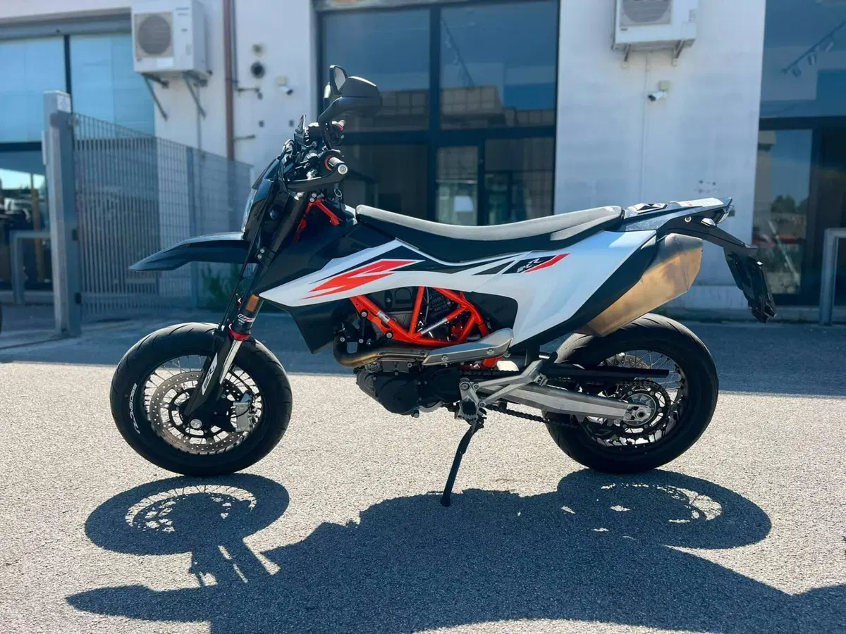 KTM 690 SMC R (2019 - 20) (3)