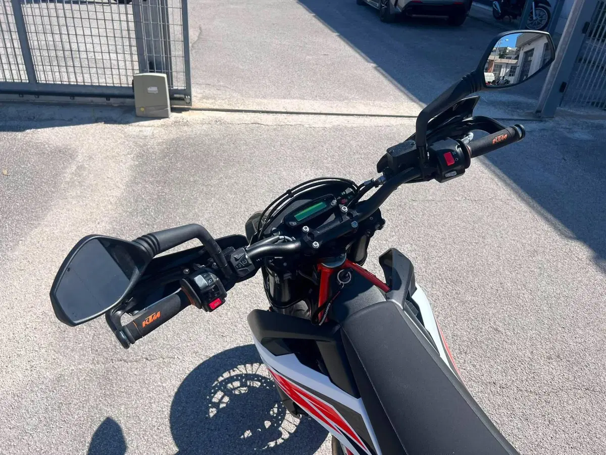 KTM 690 SMC R (2019 - 20) (4)