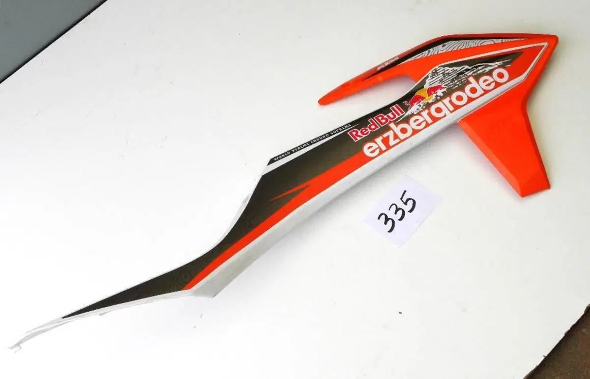 Fianchetto laterale sx KTM (n. 335), cod.: 84221 P (2)